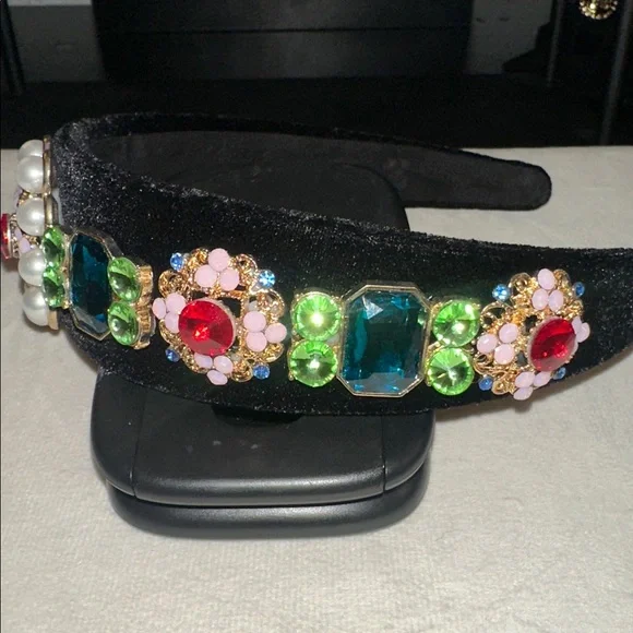 Chunky, Embellished Black Headband with Glass Gems Accents - Picture 5 of 5